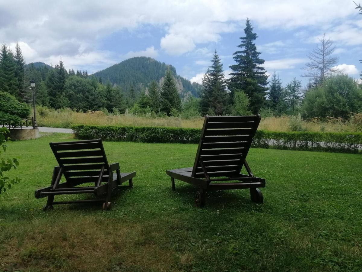 "Моето Любимо Място", Смолянски Езера - "My Favorite Place", Smolyan Lakes Buitenkant foto