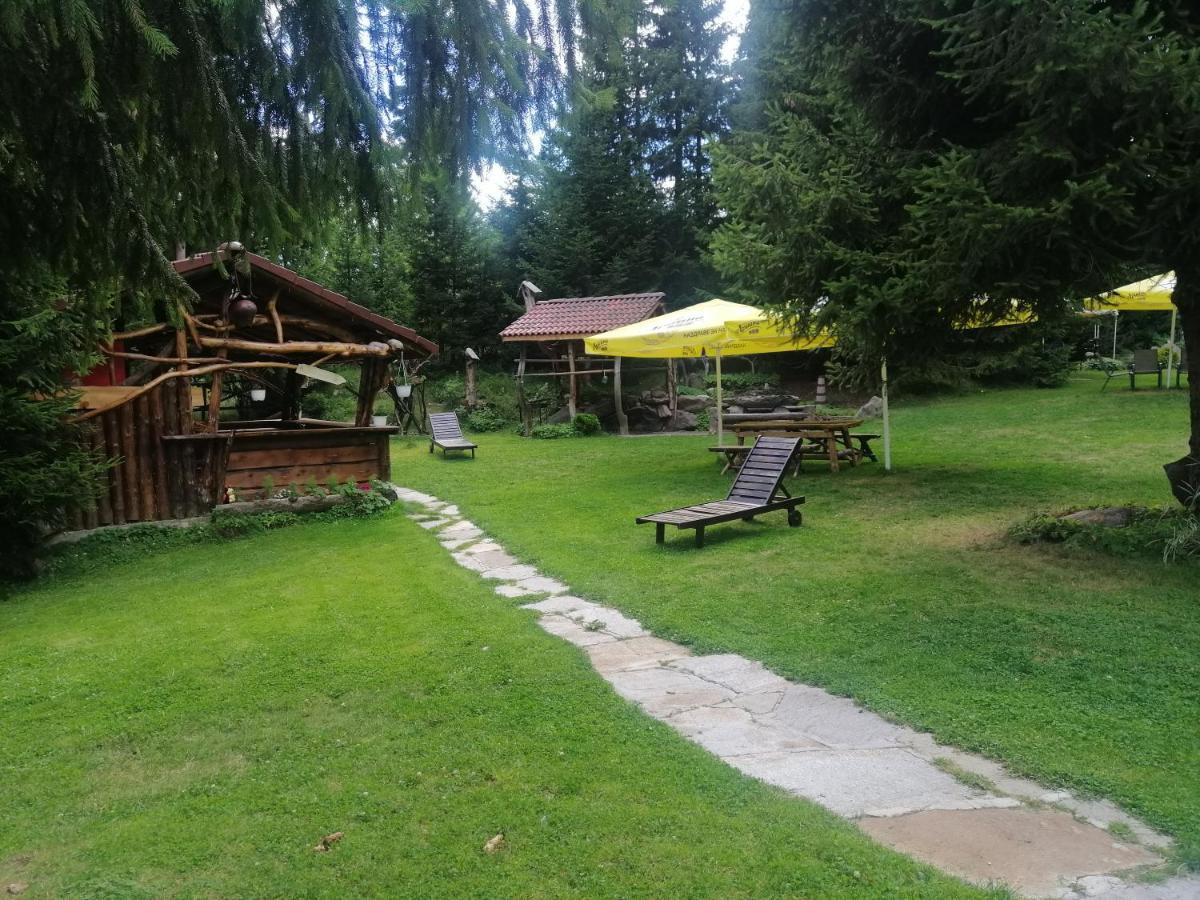 "Моето Любимо Място", Смолянски Езера - "My Favorite Place", Smolyan Lakes Buitenkant foto