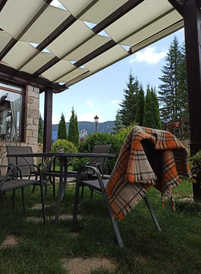"Моето Любимо Място", Смолянски Езера - "My Favorite Place", Smolyan Lakes Buitenkant foto
