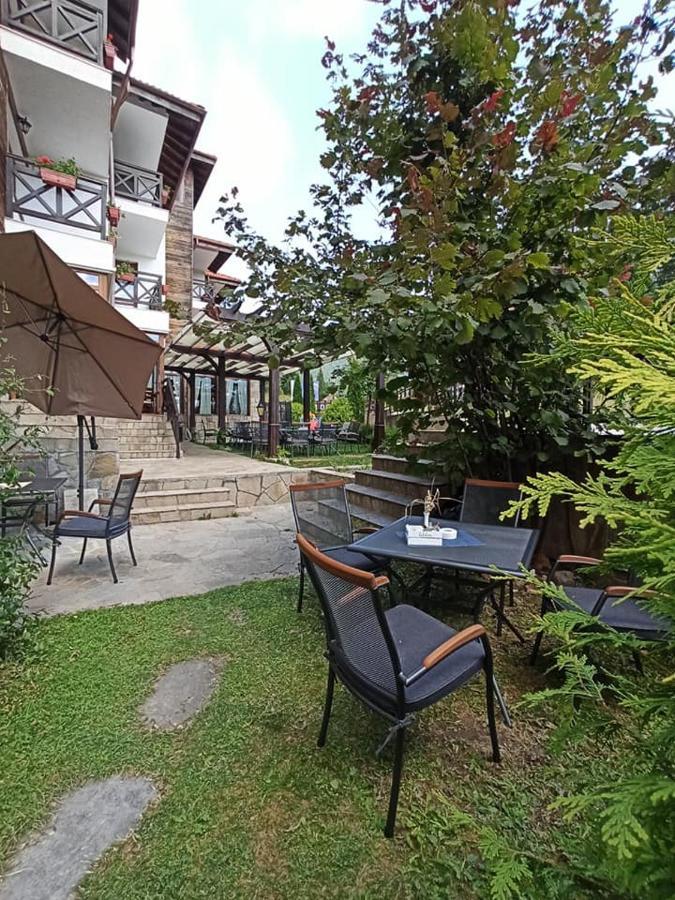 "Моето Любимо Място", Смолянски Езера - "My Favorite Place", Smolyan Lakes Buitenkant foto