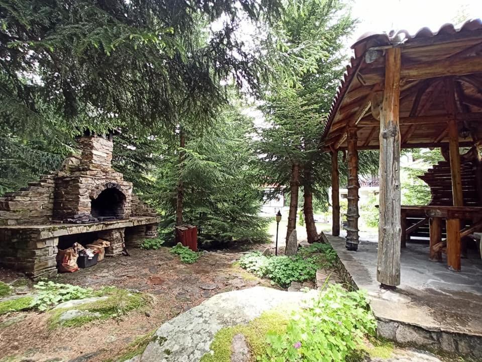 "Моето Любимо Място", Смолянски Езера - "My Favorite Place", Smolyan Lakes Buitenkant foto