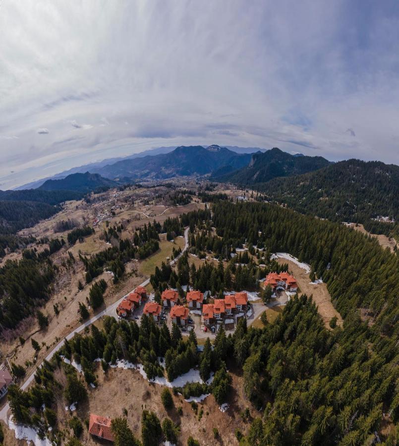 "Моето Любимо Място", Смолянски Езера - "My Favorite Place", Smolyan Lakes Buitenkant foto